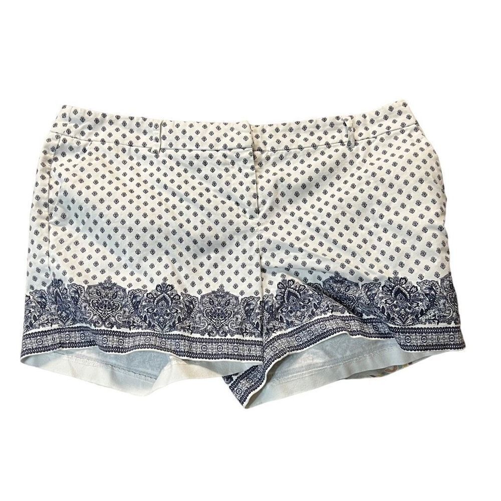 ARTISAN NY White Pattered Shorts Size 10